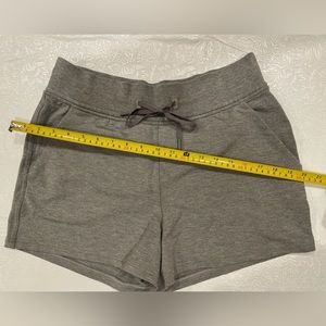 Lululemon casual shorts NWOT size 8